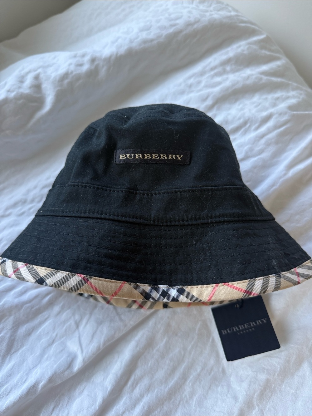 Burberry Black Bucket Hat with Signature Check Trim